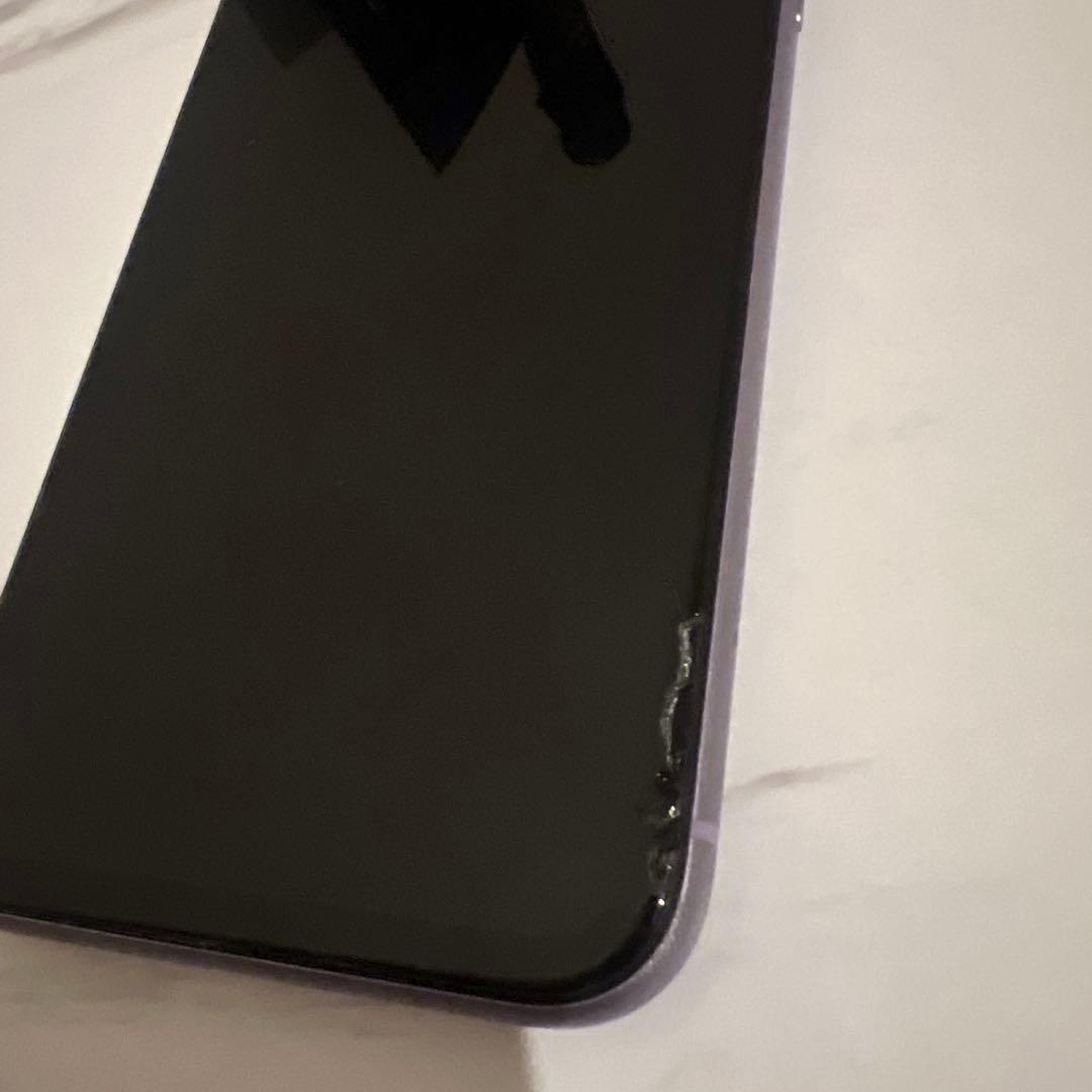 iPhone11ストレージ64軽度の液晶割れ 画面にひびあり