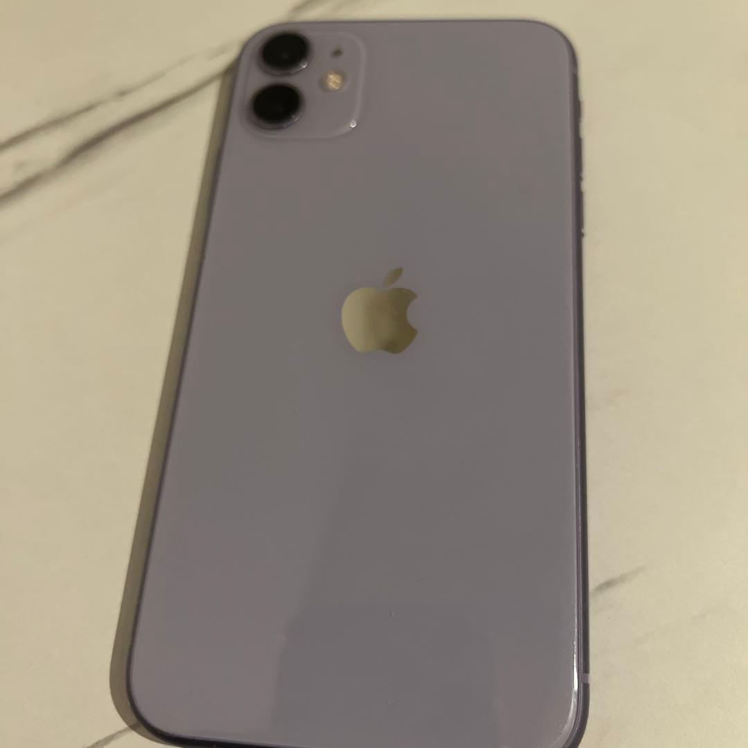 iPhone11ストレージ64軽度の液晶割れ 画面にひびあり