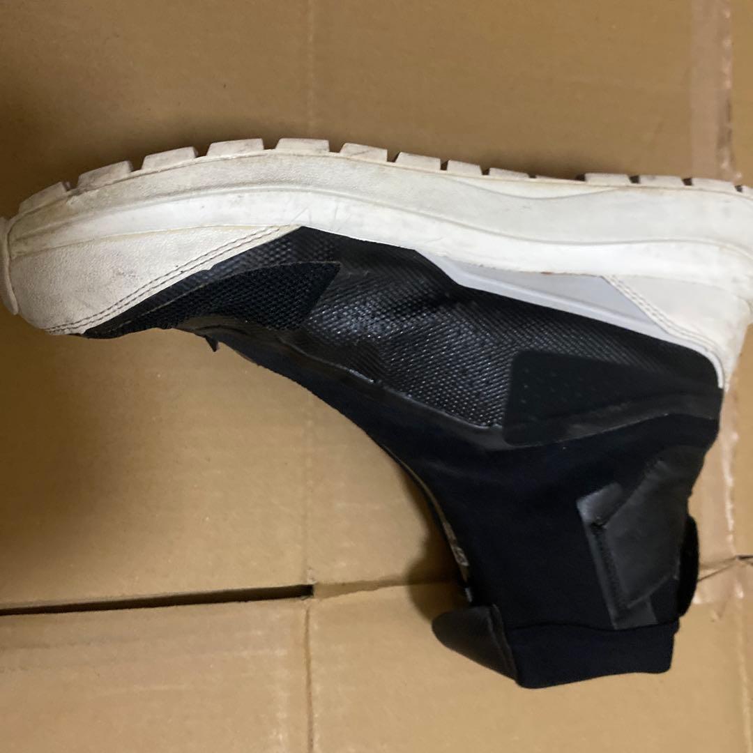 11-by-boris-bidjan-saberi salomon スニーカー