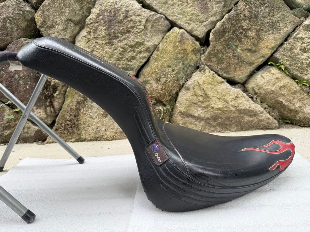 ハーレー　ガンファイターシート　EVO エボ ソフテイル