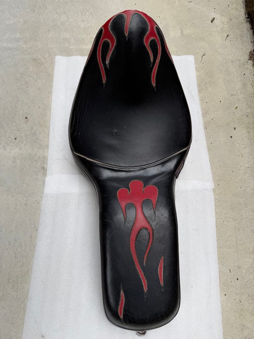 ハーレー　ガンファイターシート　EVO エボ ソフテイル