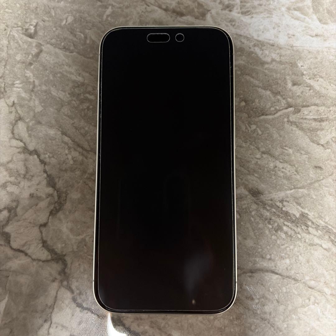 iPhone15pro 本体128ギガ ナチュナルチタン