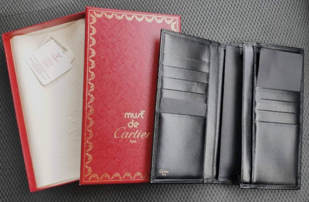 未使用 カルティエ Cartier パシャ ドゥ カルティエ レザー 長財布