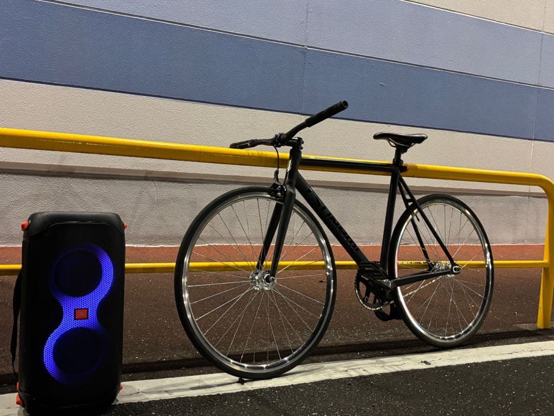 tsunamiフレーム、チェーン、BB、前後ホイール。