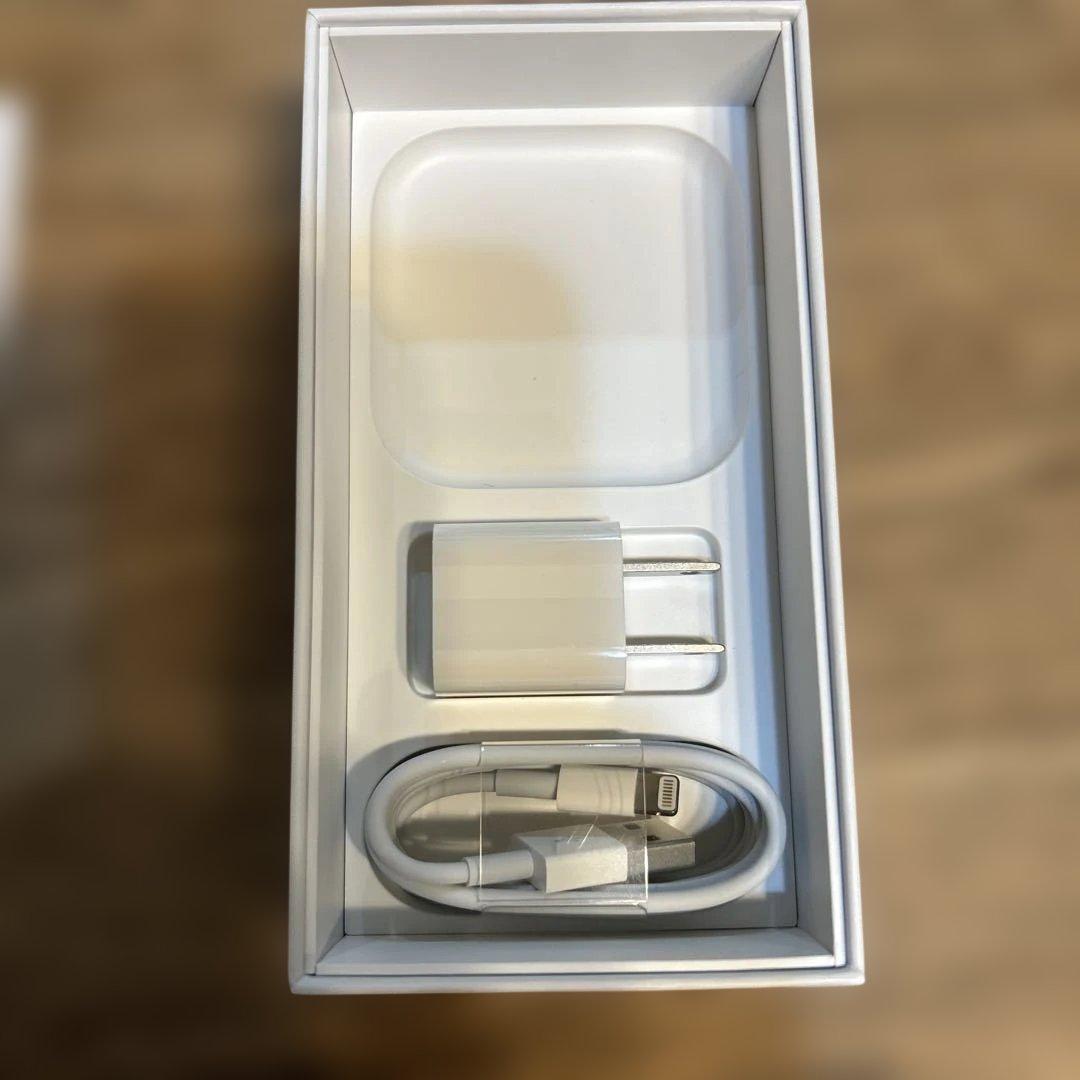 saharaiPhone SE 第一世代32G新品未使用品要バッテリー交換