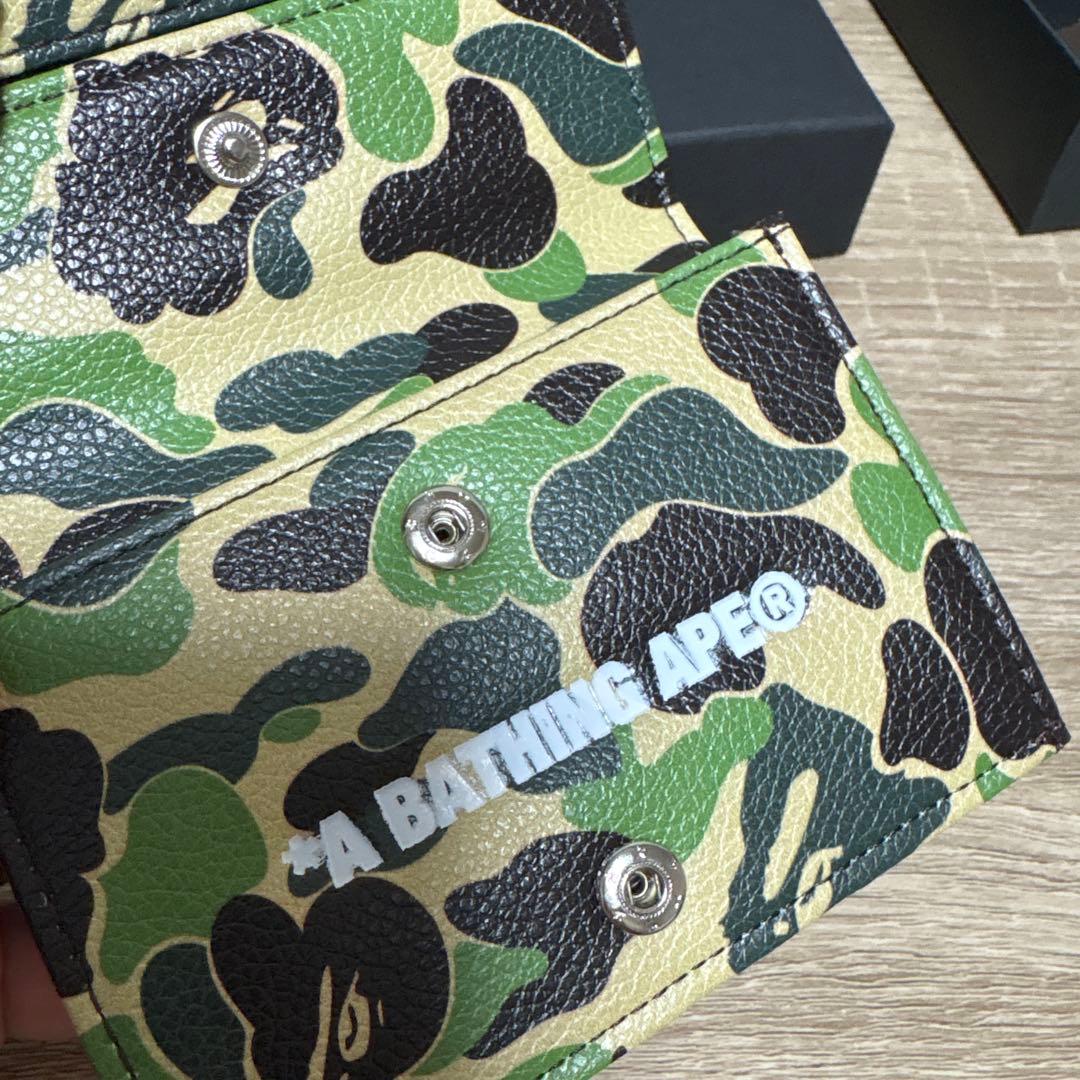 A BATHING APE® カモフラージュ ケース