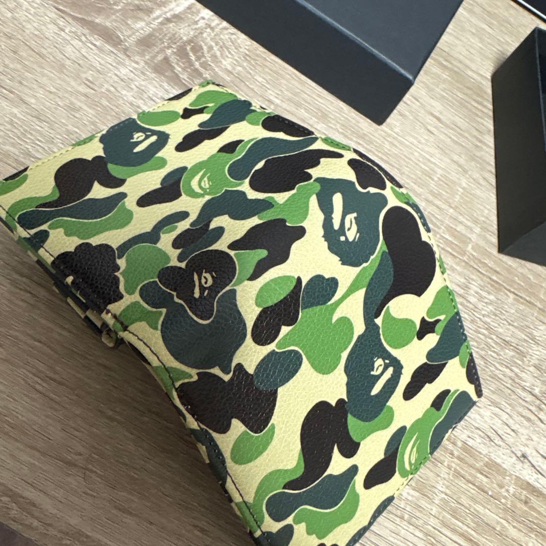 A BATHING APE® カモフラージュ ケース