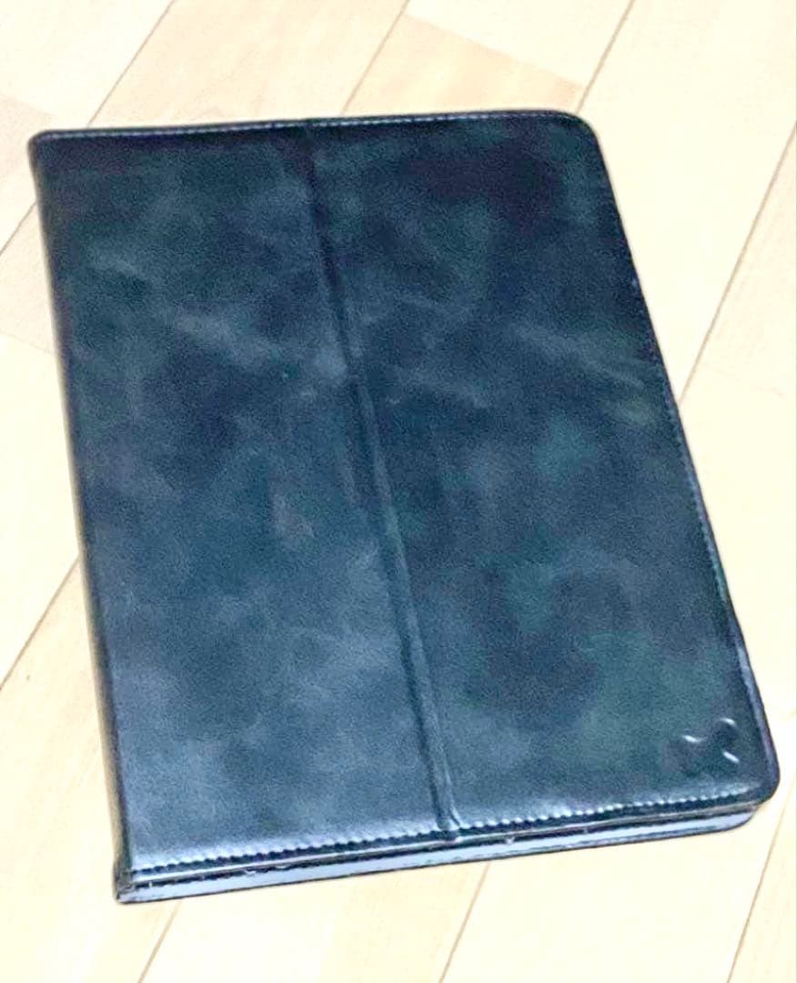 Apple iPad 10.5インチ シルバー ケース付き