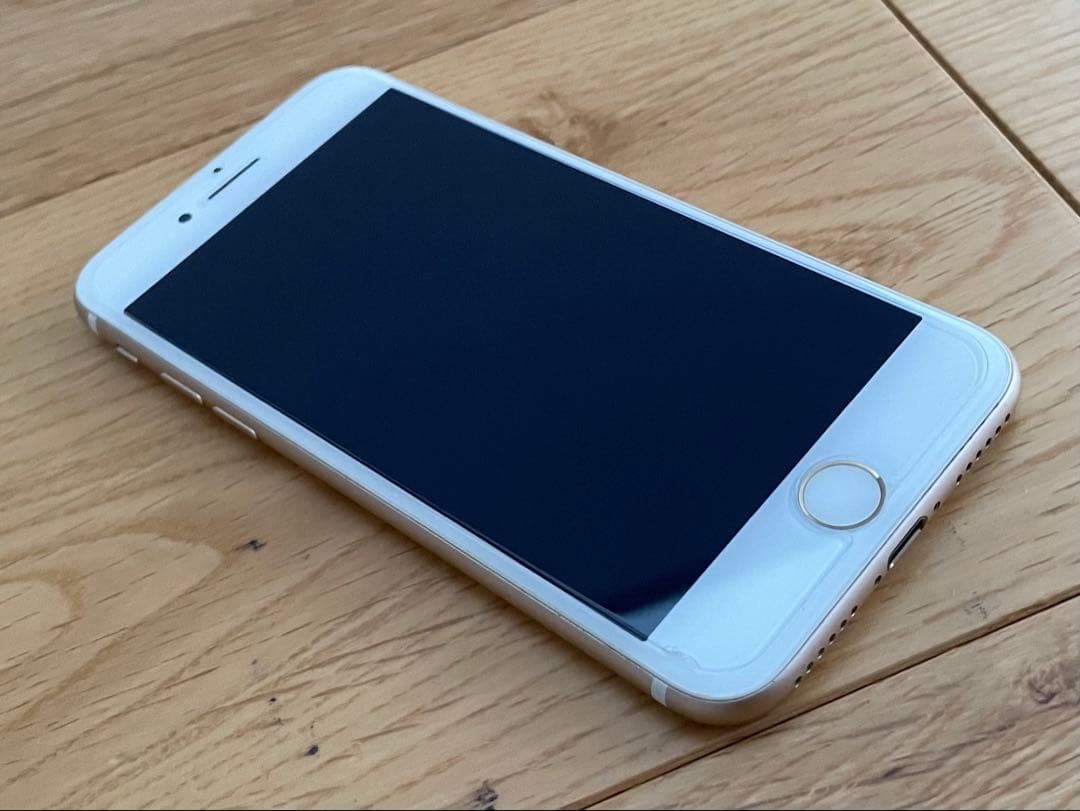 Apple iPhone 7 32GB ＊箱付き