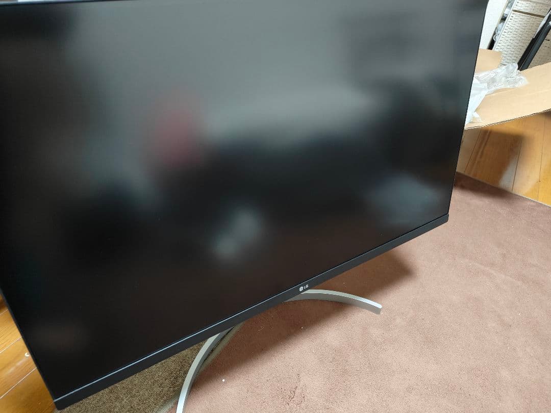 LG 32UN650-W 31.5インチ 4K HDR