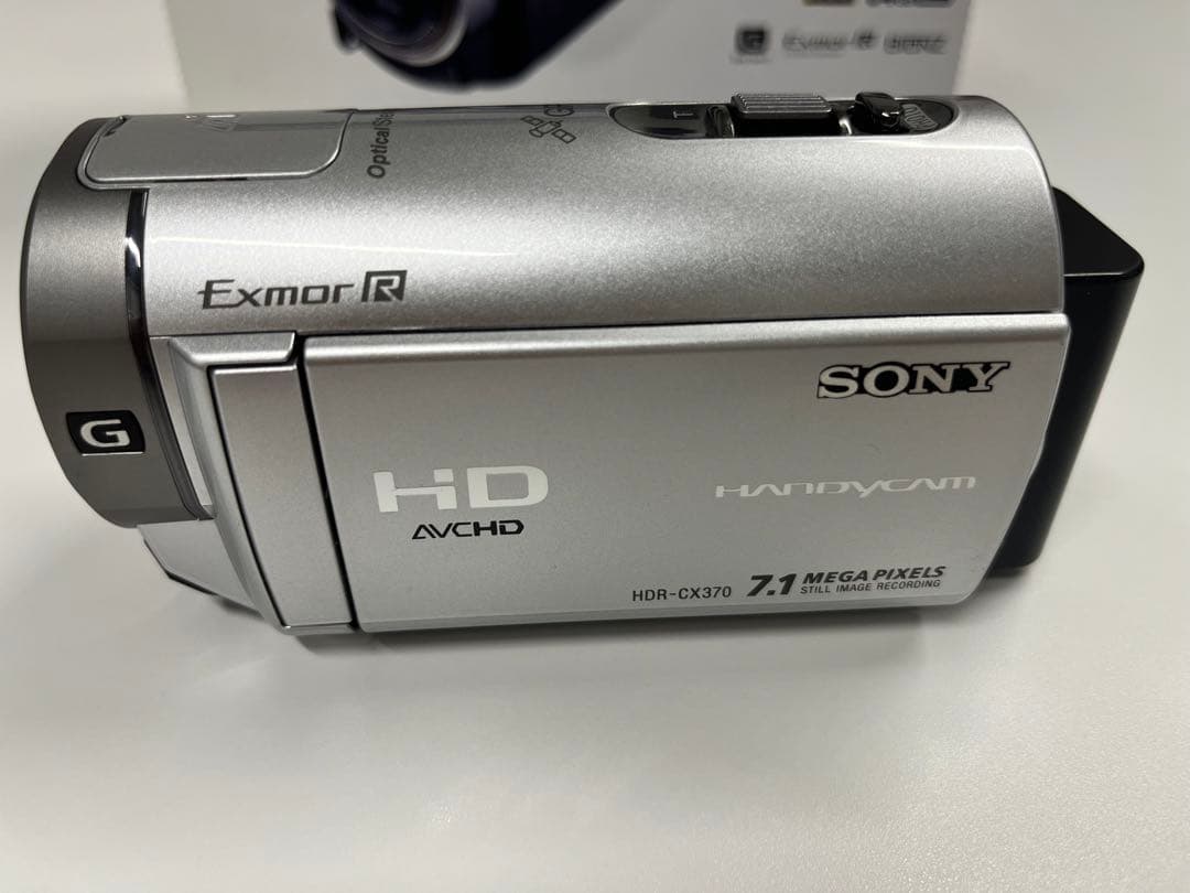 SONY HDR-CX370V ビデオカメラとSONYの三脚、ケース、大容量電池