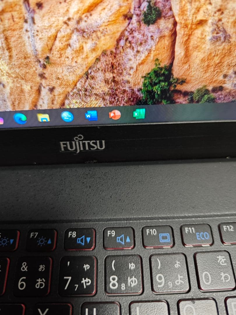 富士通　訳あり　LIFEBOOK UH WU2/B1　統計ソフト入り SPSS