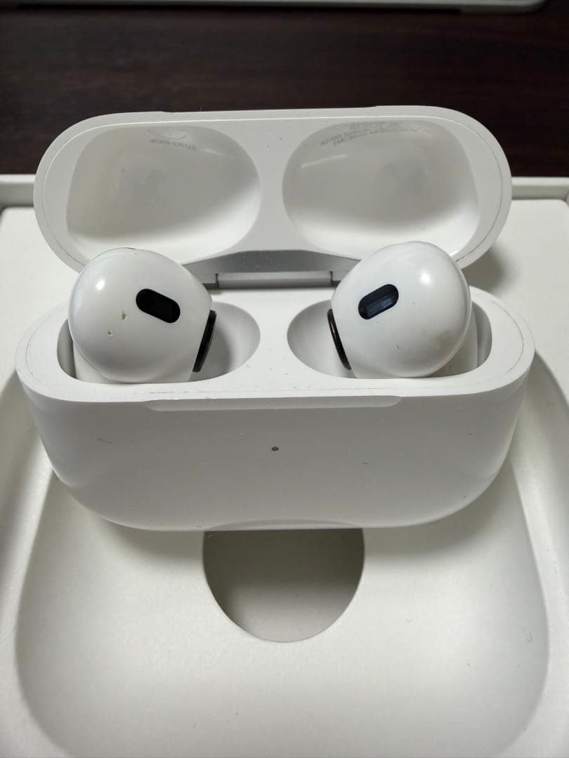 AirPods Pro（第2世代）本体 ホワイト 充電ケース付き