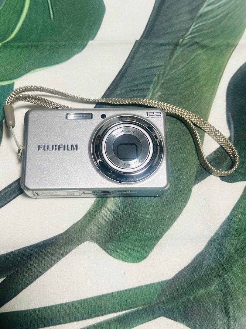 デジタルカメラ FUJIFILM FINEPIX J30
