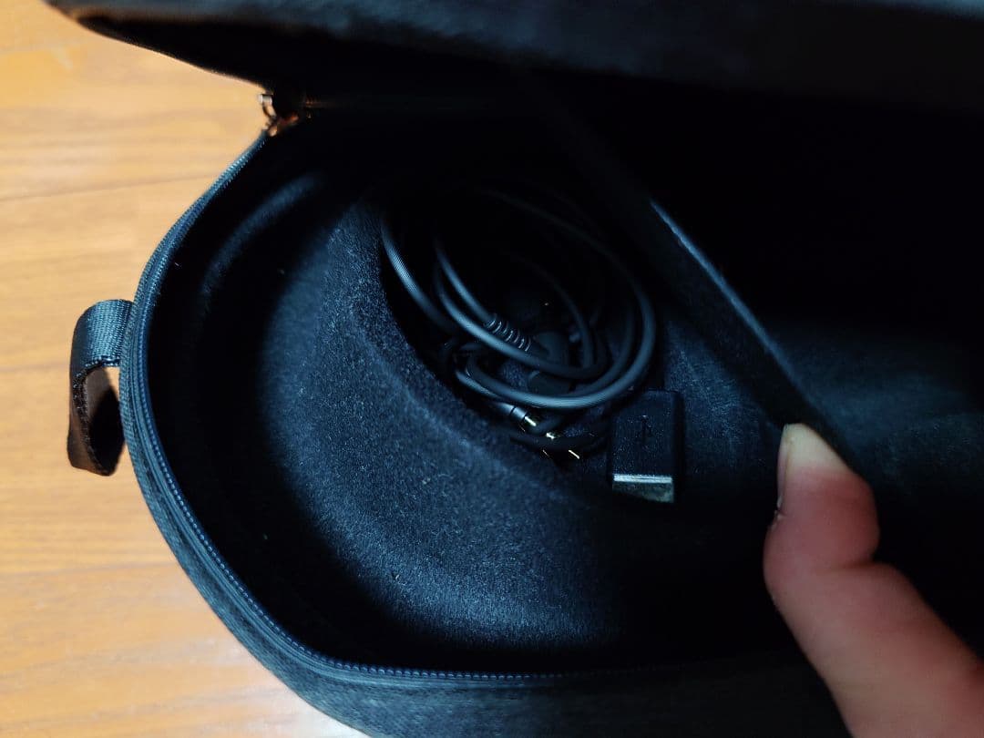 【特価】Sony wh-1000xm5 黒 箱付き ケース傷み