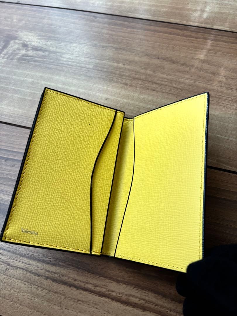 ヴァレクストラ Valextra 名刺ケース イエロー