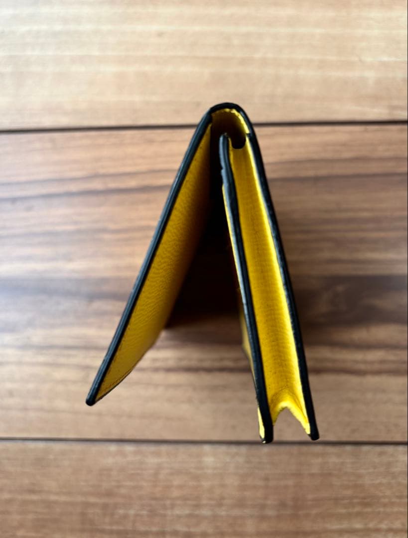 ヴァレクストラ Valextra 名刺ケース イエロー