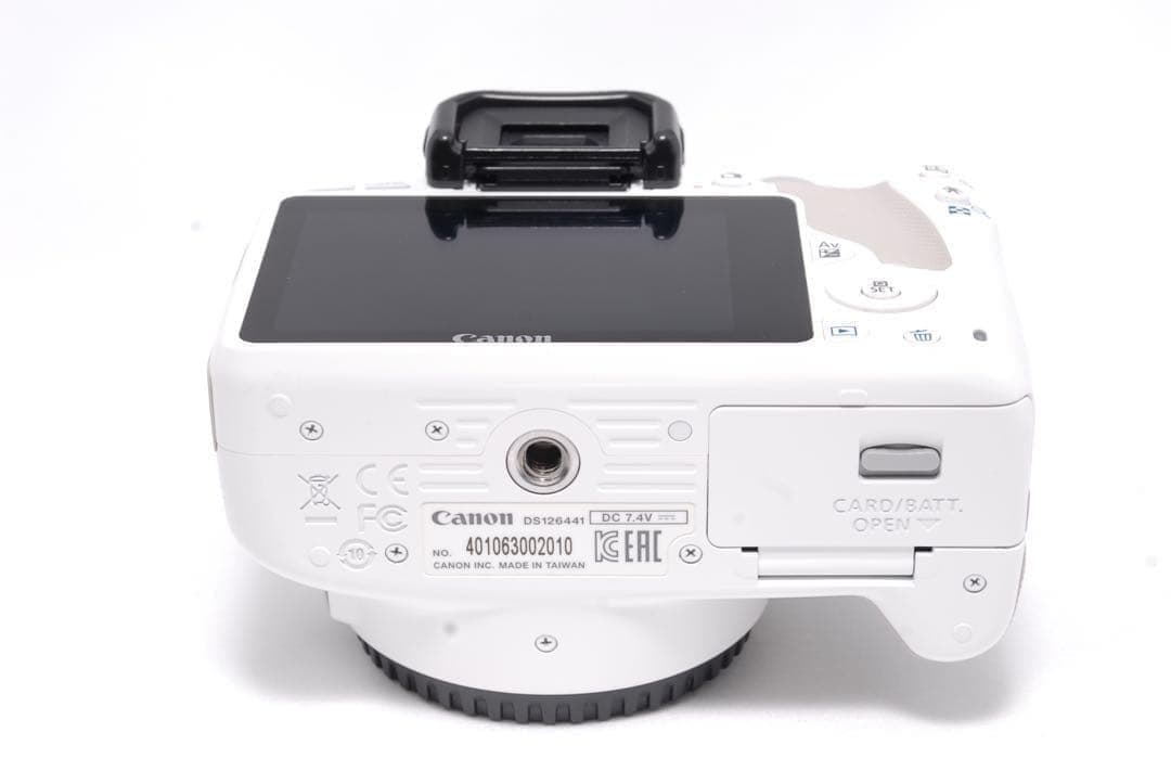 ★極美品★キヤノン Kiss X7高性能STMレンズ お洒落なホワイトボディ✨