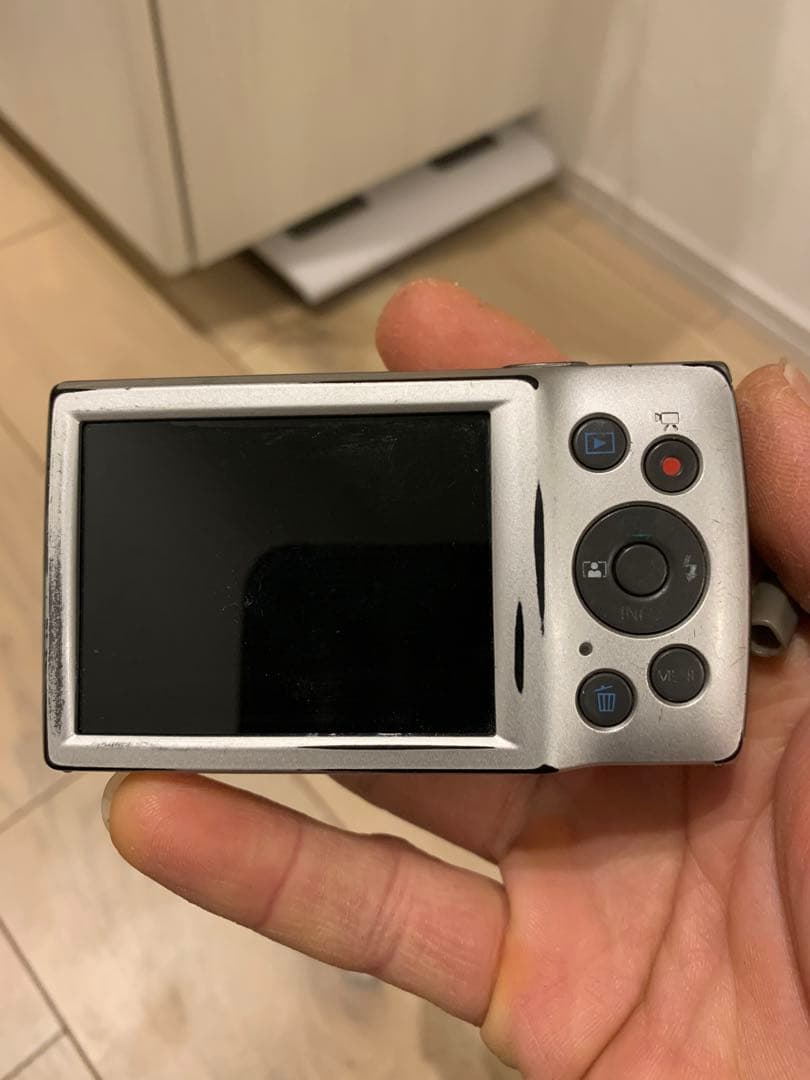 Canon IXY180 PC2275 シルバー デジタルカメラ