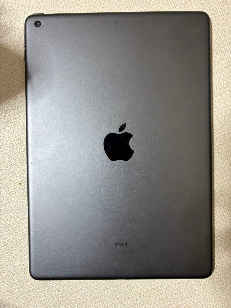 Apple iPad (第8世代) 128GB スペースグレー ジャンク品