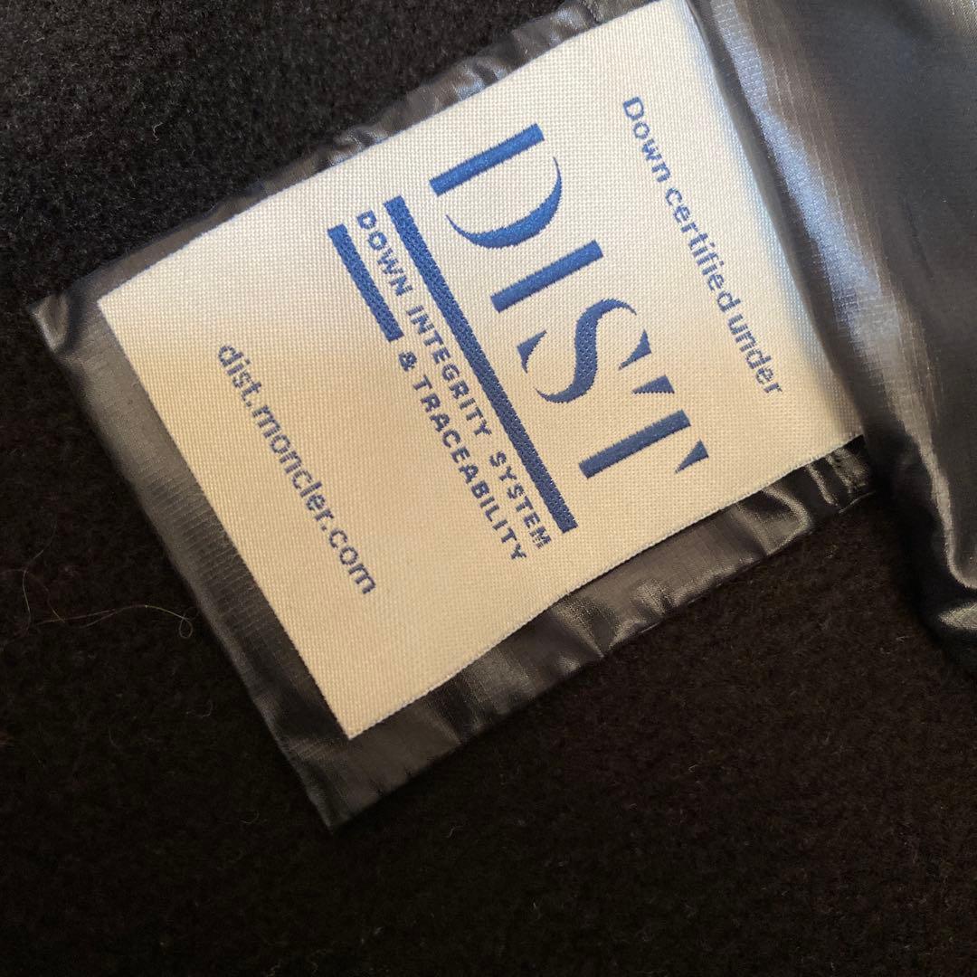 MONCLER フード付き ブラックダウンジャケット