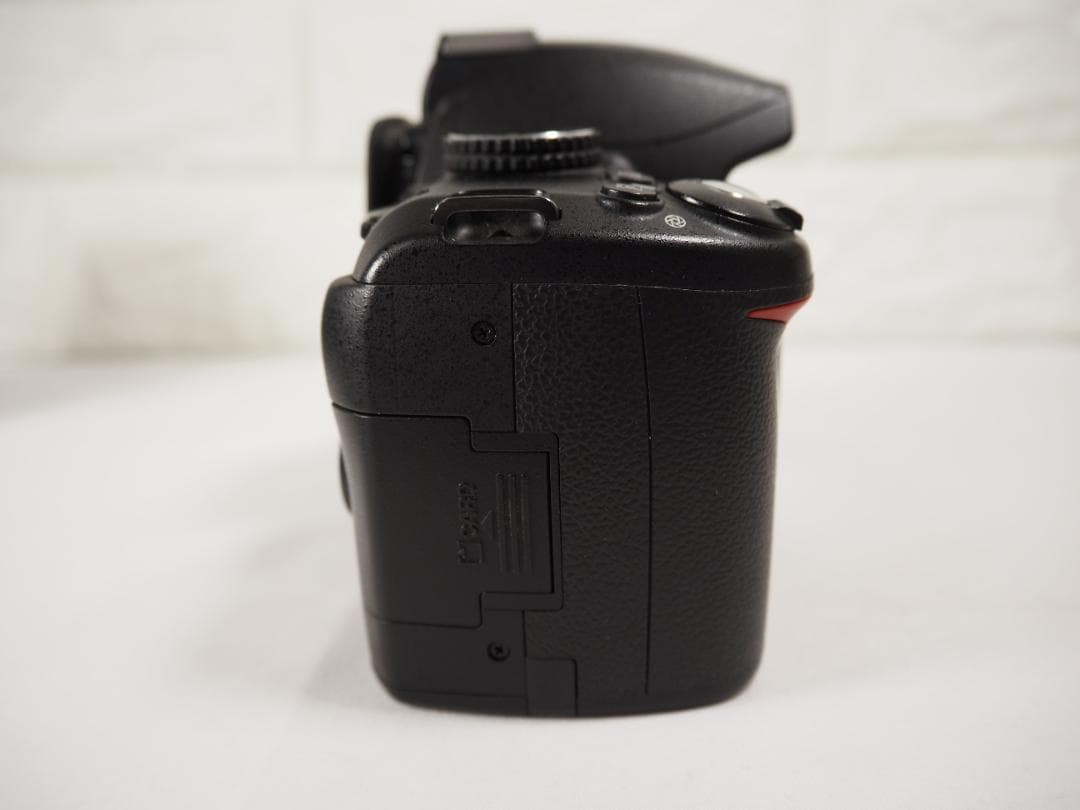 Nikon 一眼レフカメラ　D3000　レンズキット