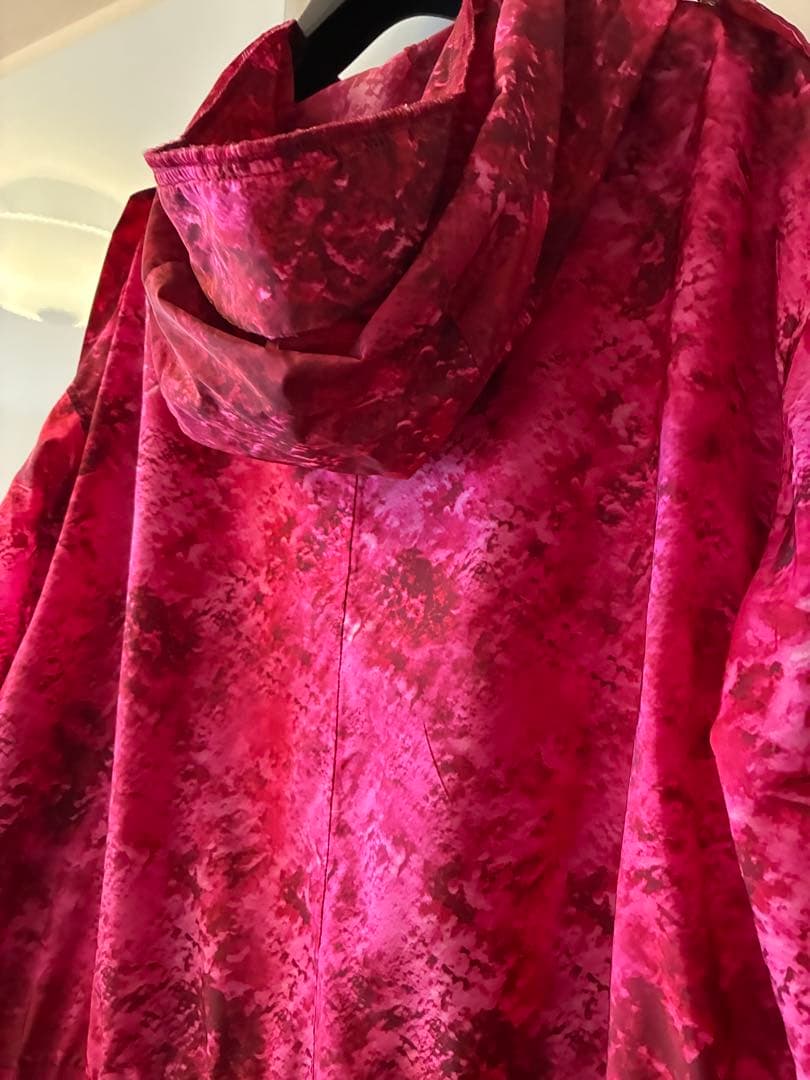 モンクレールガムルージュ　フード付きナイロンコート