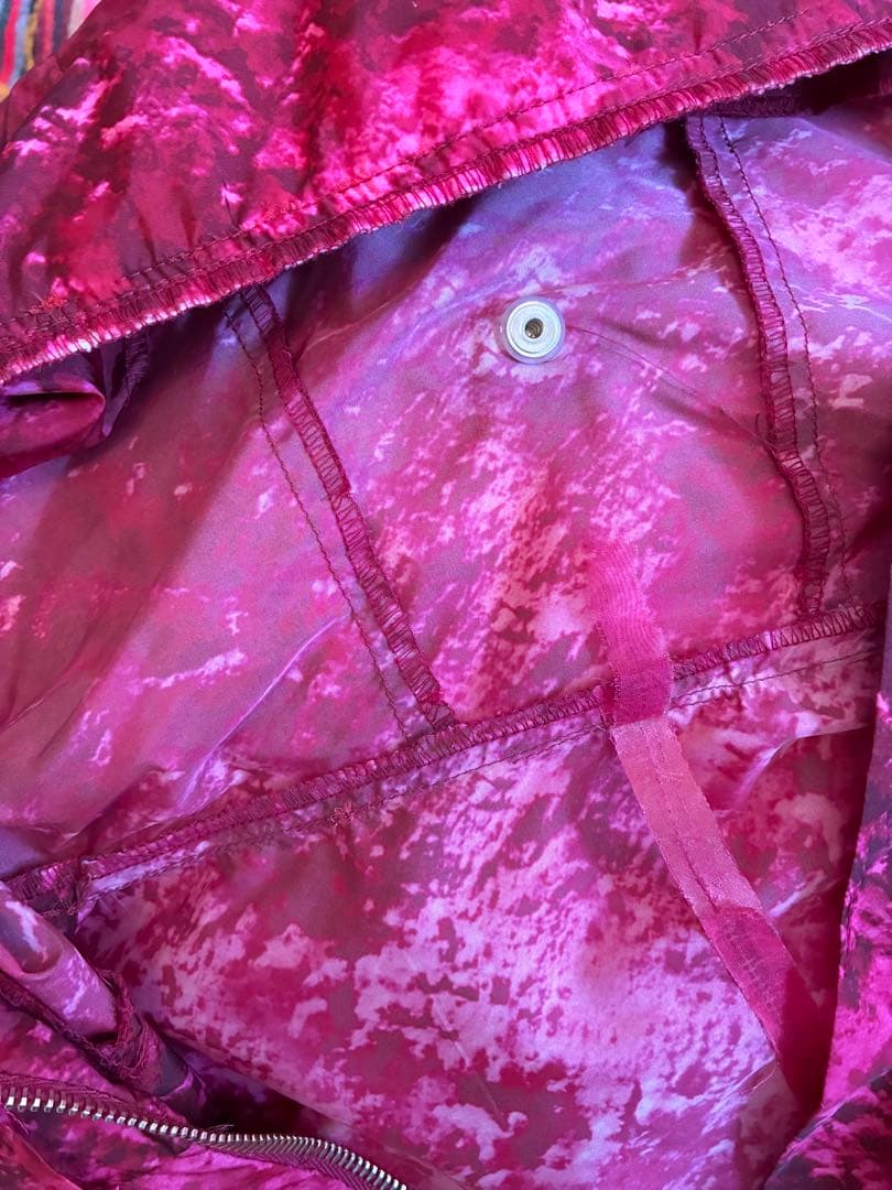 モンクレールガムルージュ　フード付きナイロンコート