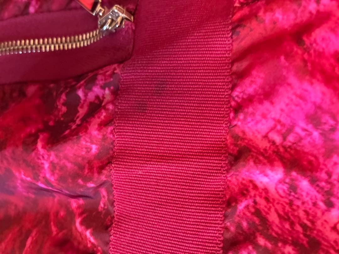 モンクレールガムルージュ　フード付きナイロンコート