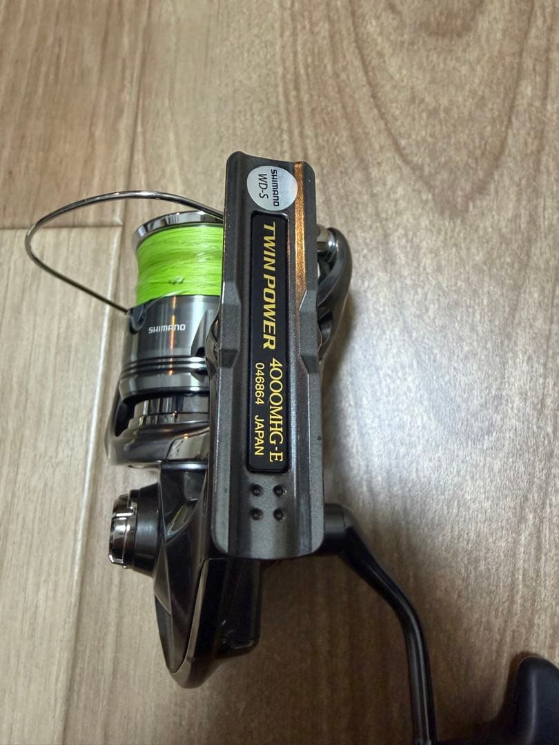 ※値下げ中　シマノ　24ツインパワー4000MHG