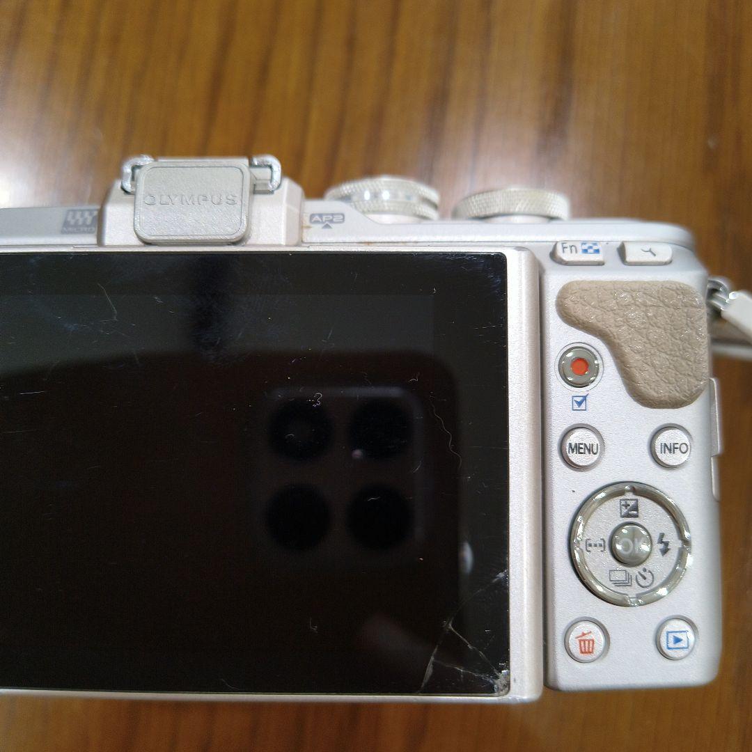 OLYMPUS PEN E-PL8 ホワイト ボディ