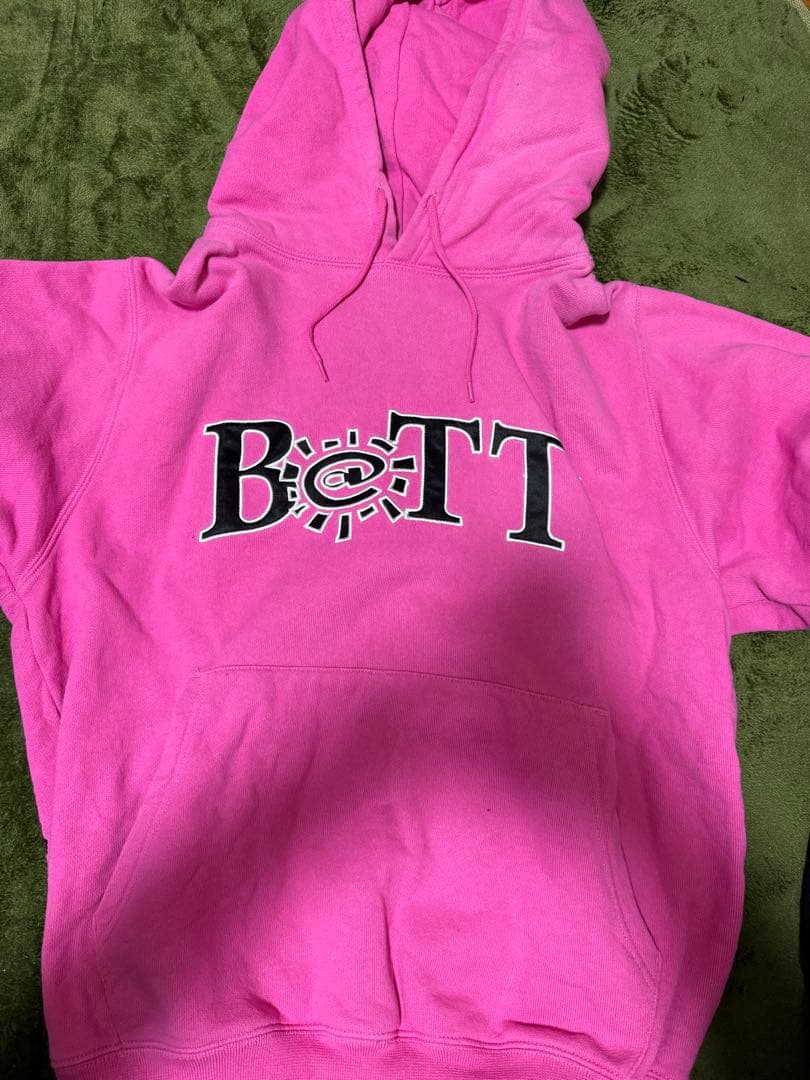 Bott × alwaysコラボピンクパーカー