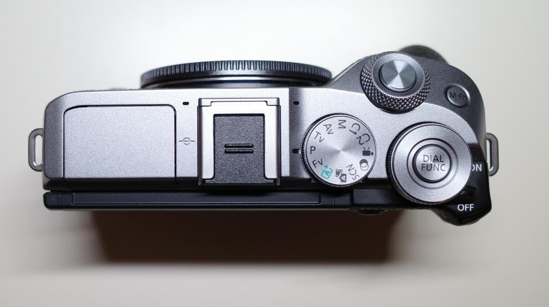 Canon EOS M6 Mark II ミラーレス一眼カメラ