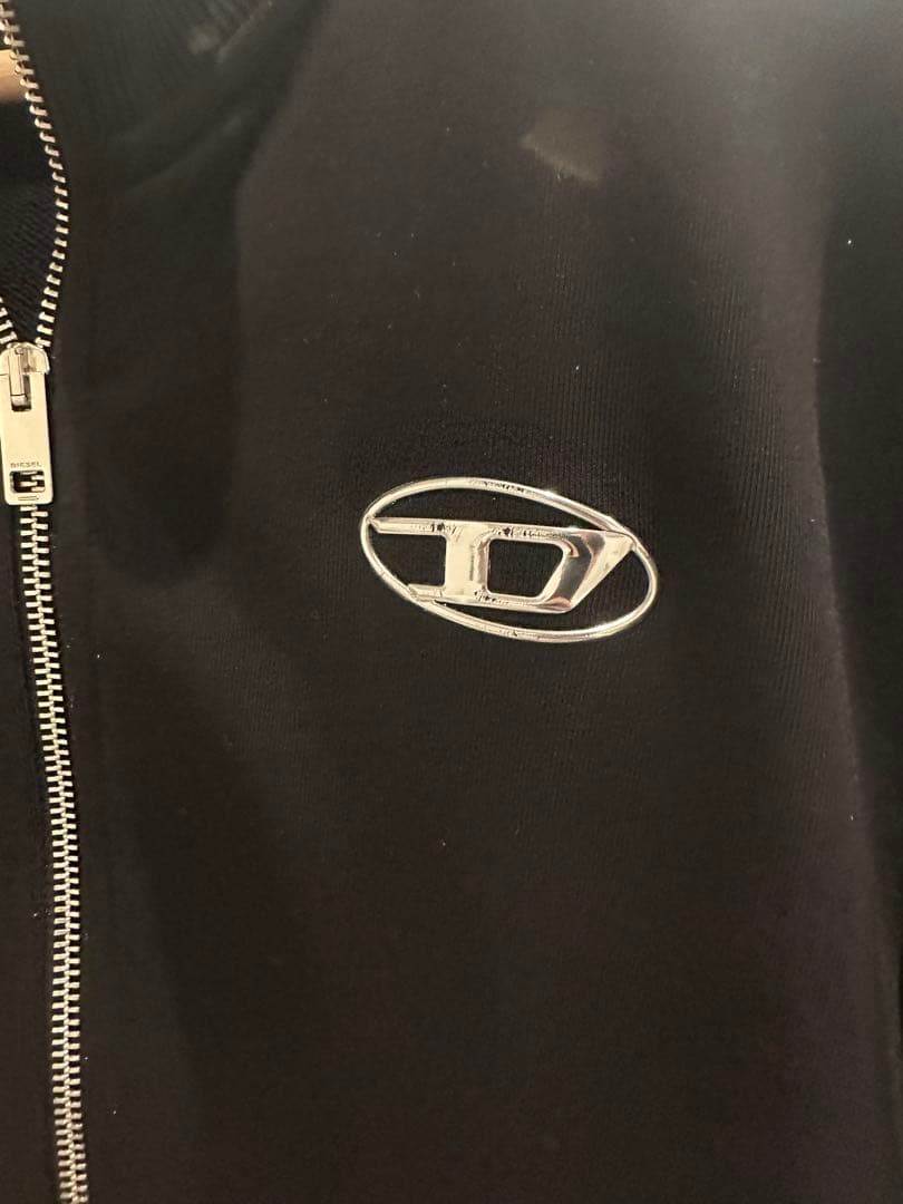 【人気商品】DIESEL ジップアップスウェット