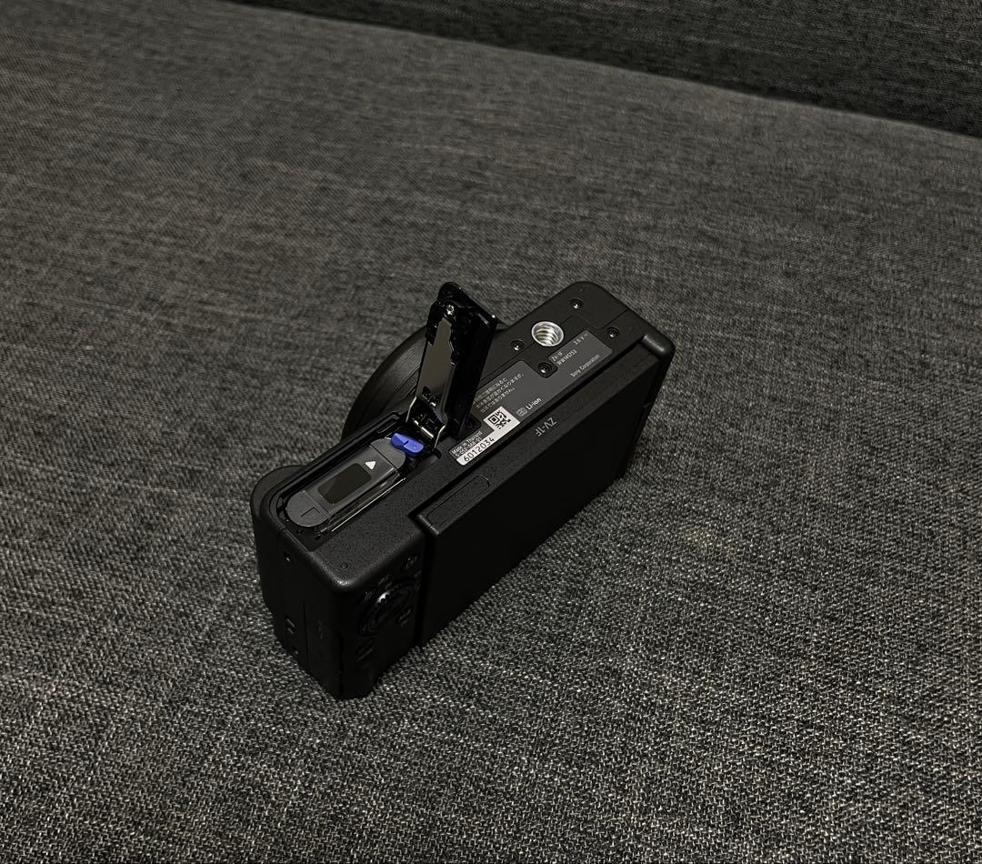 【ほぼ新品】SONY ZV-1Fコンパクトデジタルカメラ