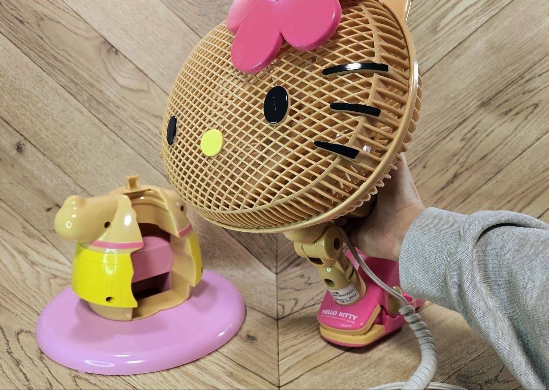 (mrcao様)ハローキティ日焼けキティ クリップ＆パーソナル扇風機 ドウシシャ