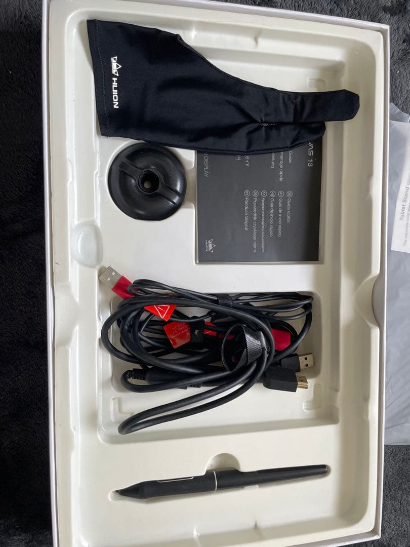 HUION KAMVAS 13 液タブ