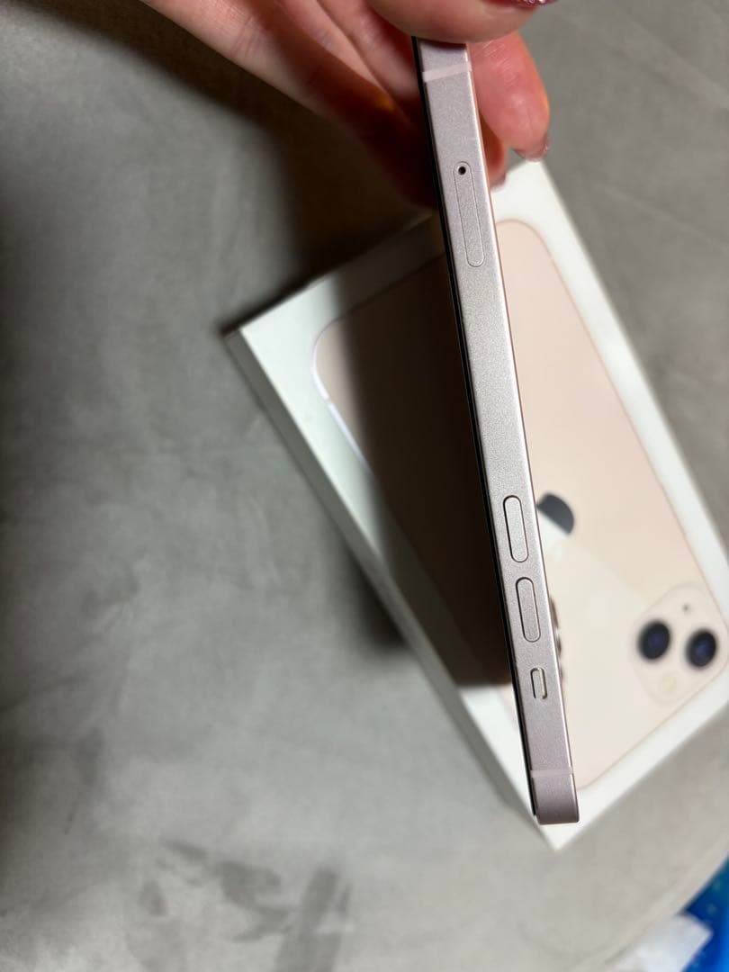 【美品】iPhone 13 256GB ピンク au SIMフリー【付属品完備】