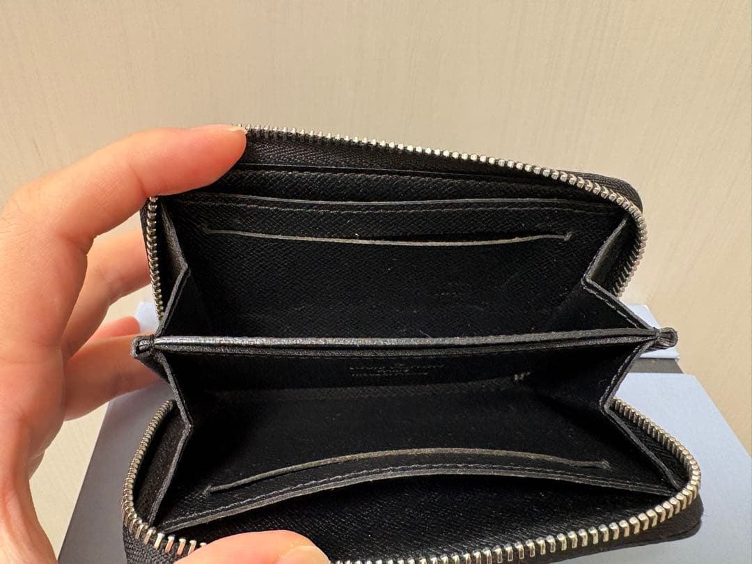 【美品】ルイヴィトン パース　ダミエグラフィット ラウンドファスナー