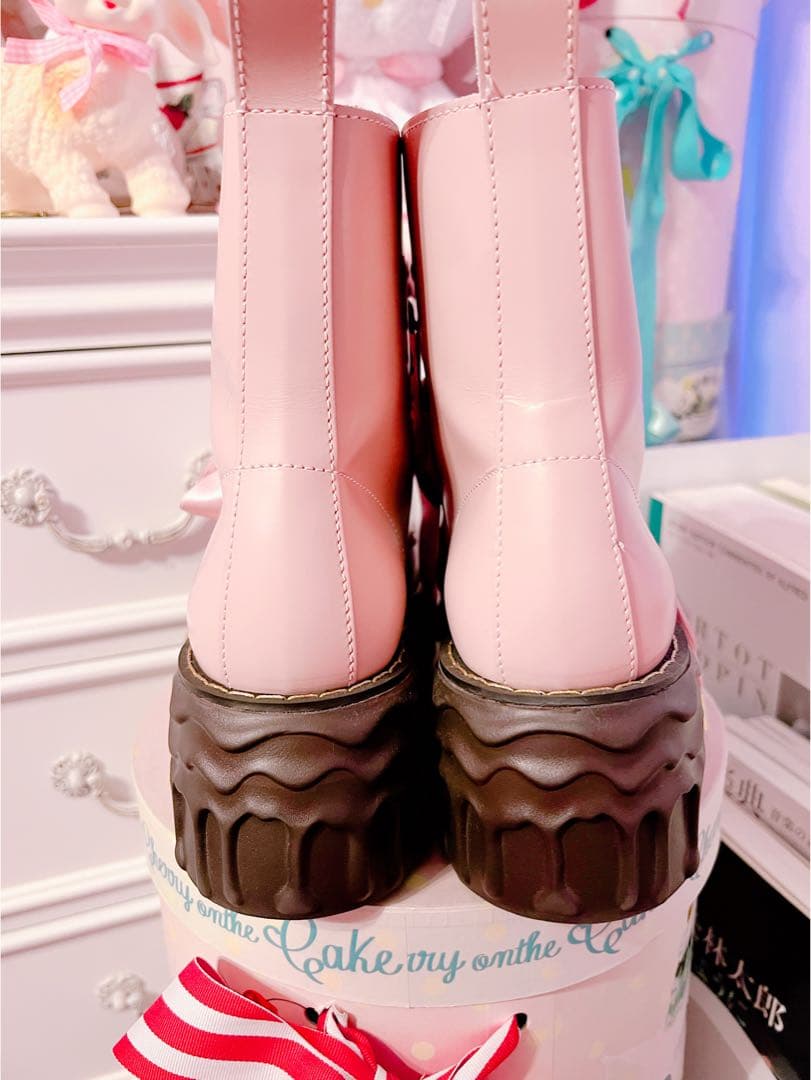 キューポット本革メルティングチョコレートサテンリボンレースアップシューズ ピンク