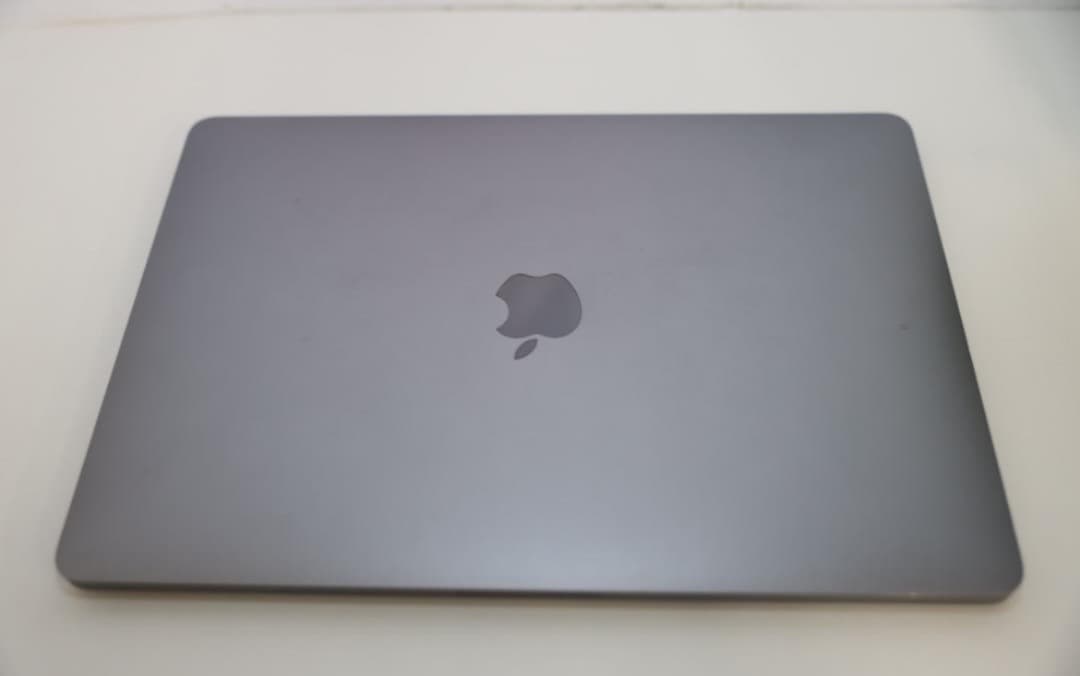春*亥様 ジャンク MacBook Pro 13㌅ 2018 通電不可 本体のみ