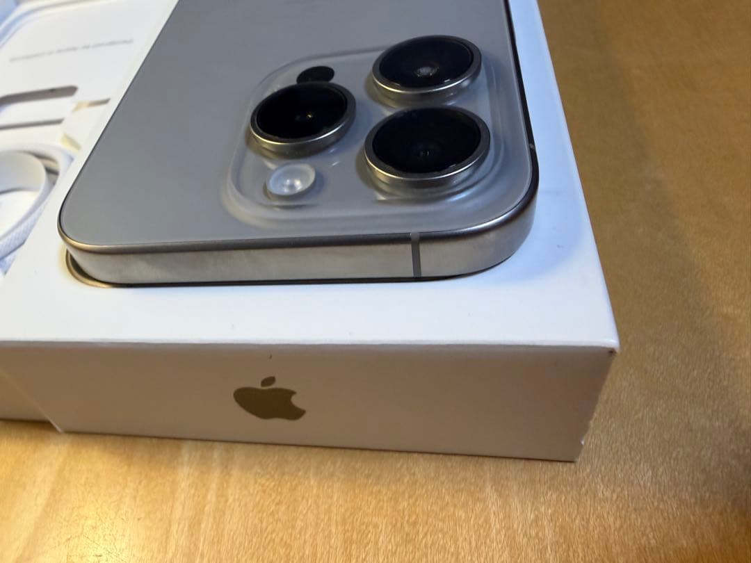 iPhone 15Pro 本体　256gb SIMフリー