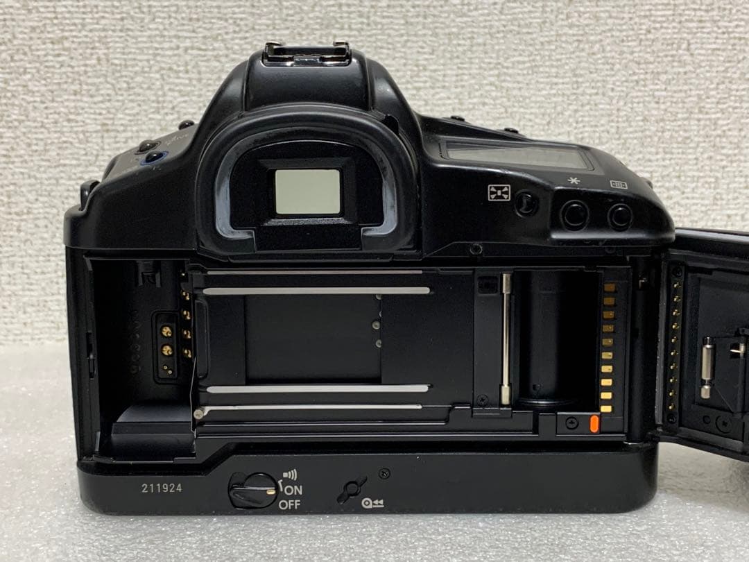 フィルムカメラ Canon eos 1v
