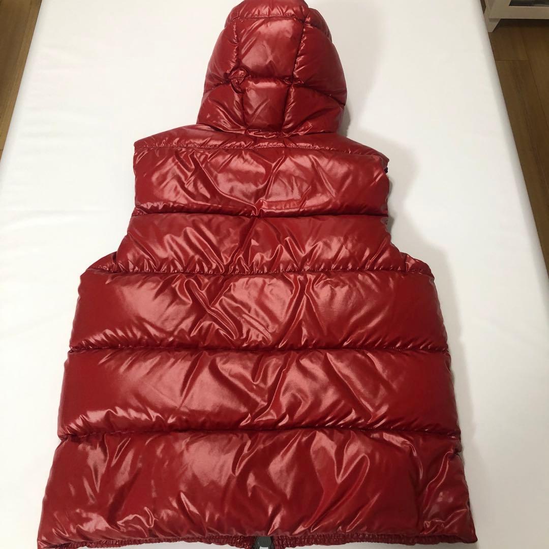 【値下げ】デュベティカ　ダウンベスト　赤 サイズ46