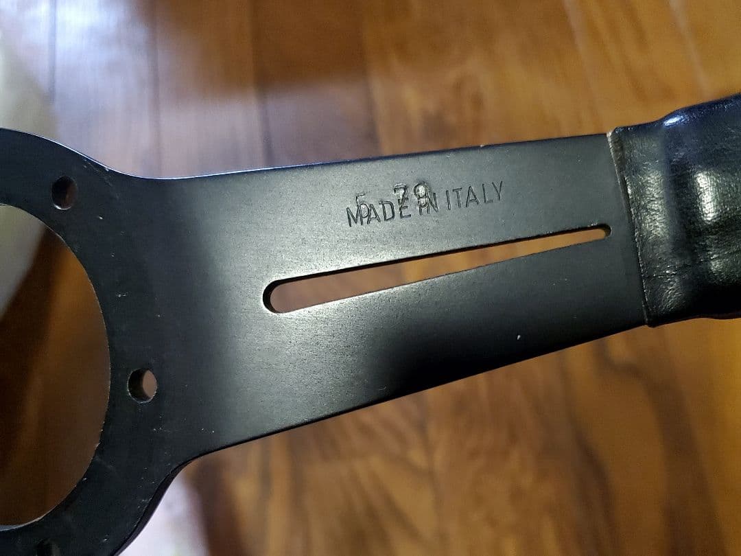 れ*ん様 ナルディ　ステアリング　当時物　直径約35センチ