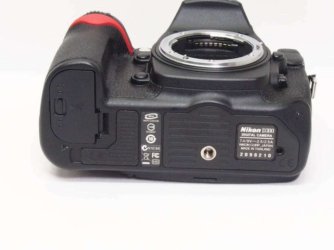 ■S数2775回■ ニコン Nikon D300 ボディ 《 美品 動作光学良好