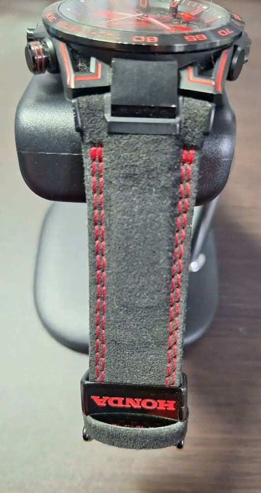 カシオ　エディフィス　EQB-2000HR-1AJR