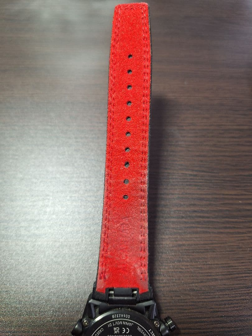 カシオ　エディフィス　EQB-2000HR-1AJR