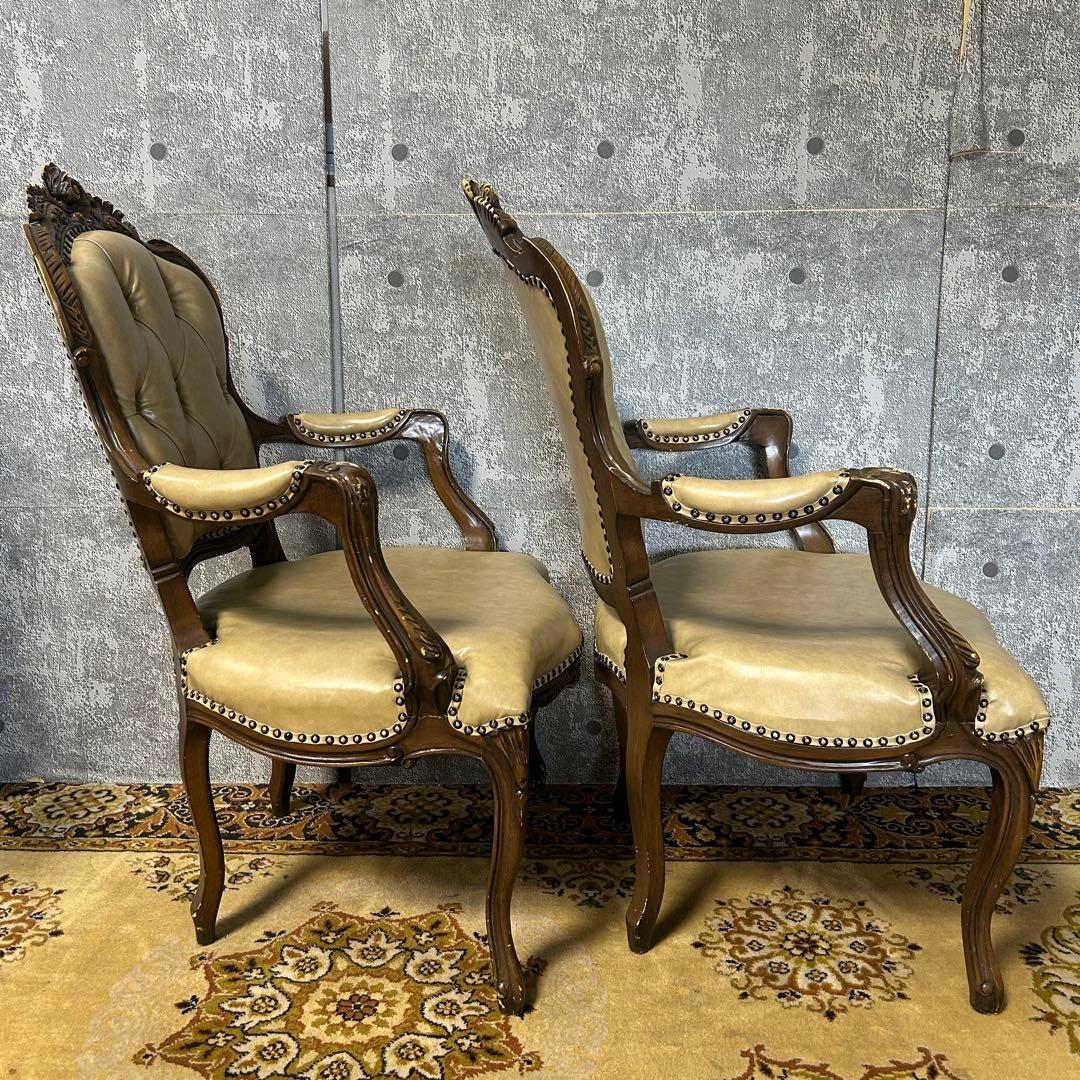 カナ5꧁クラシック家具꧂シンフォニーチェア サロン アーム 鋲打ち 猫脚