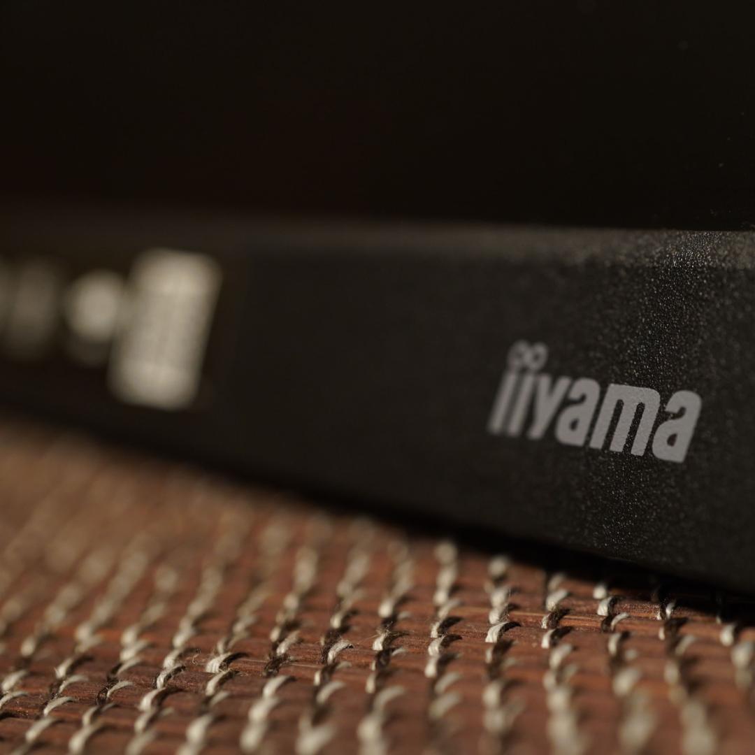 iiyama X1670HC モニター 15.6インチ 1920×1080